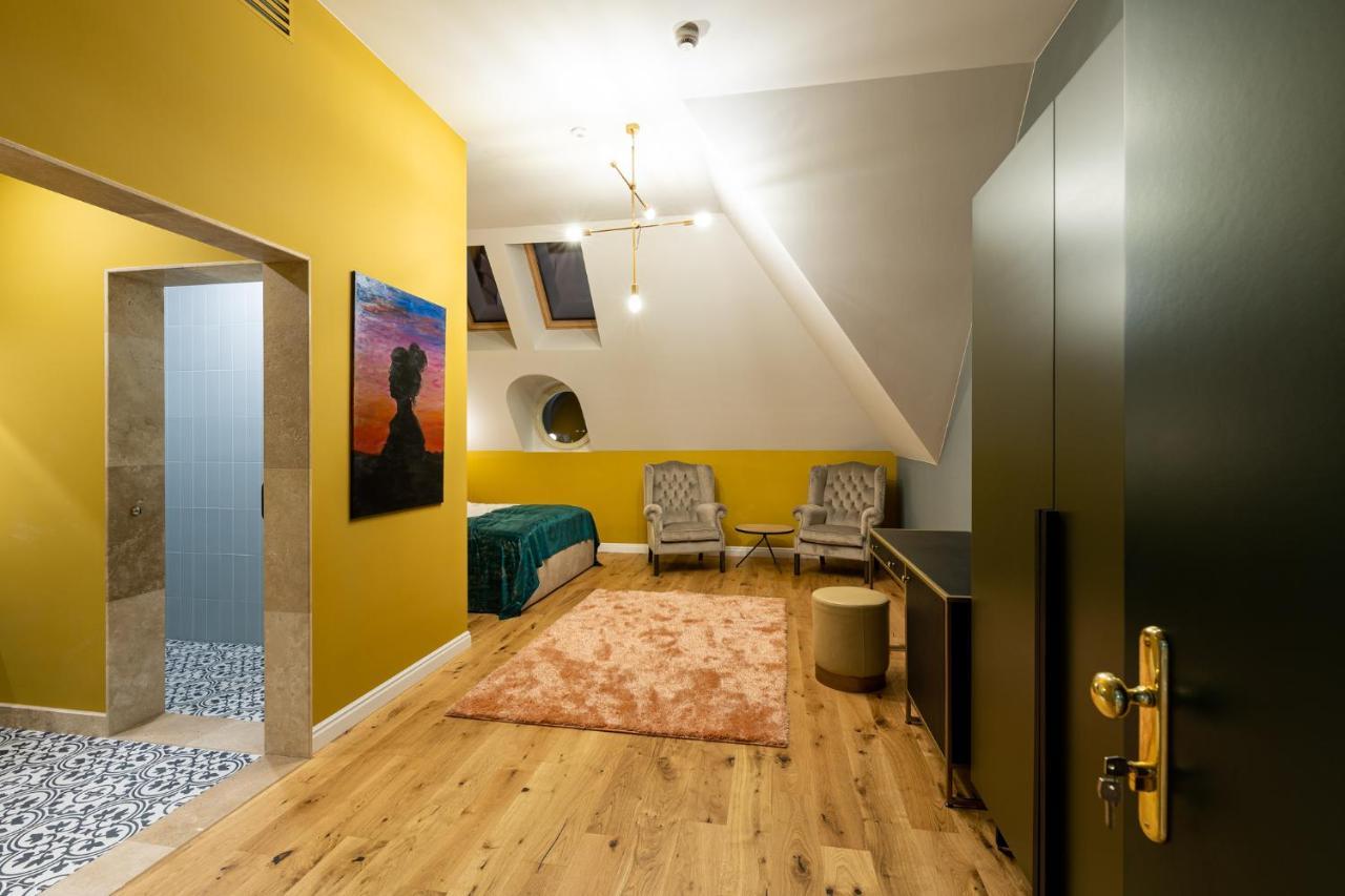 Boutique Hotel Cocosul De Aur Târgu-Mureş 외부 사진