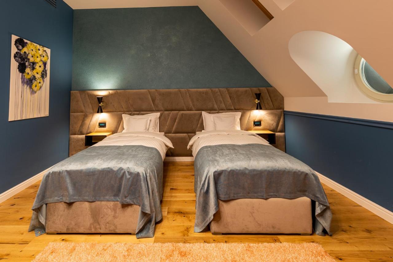 Boutique Hotel Cocosul De Aur Târgu-Mureş 외부 사진