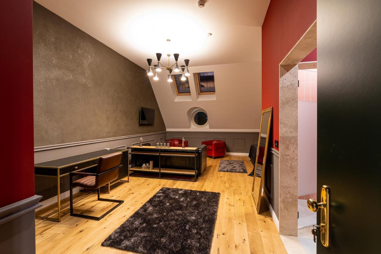 Boutique Hotel Cocosul De Aur Târgu-Mureş 외부 사진