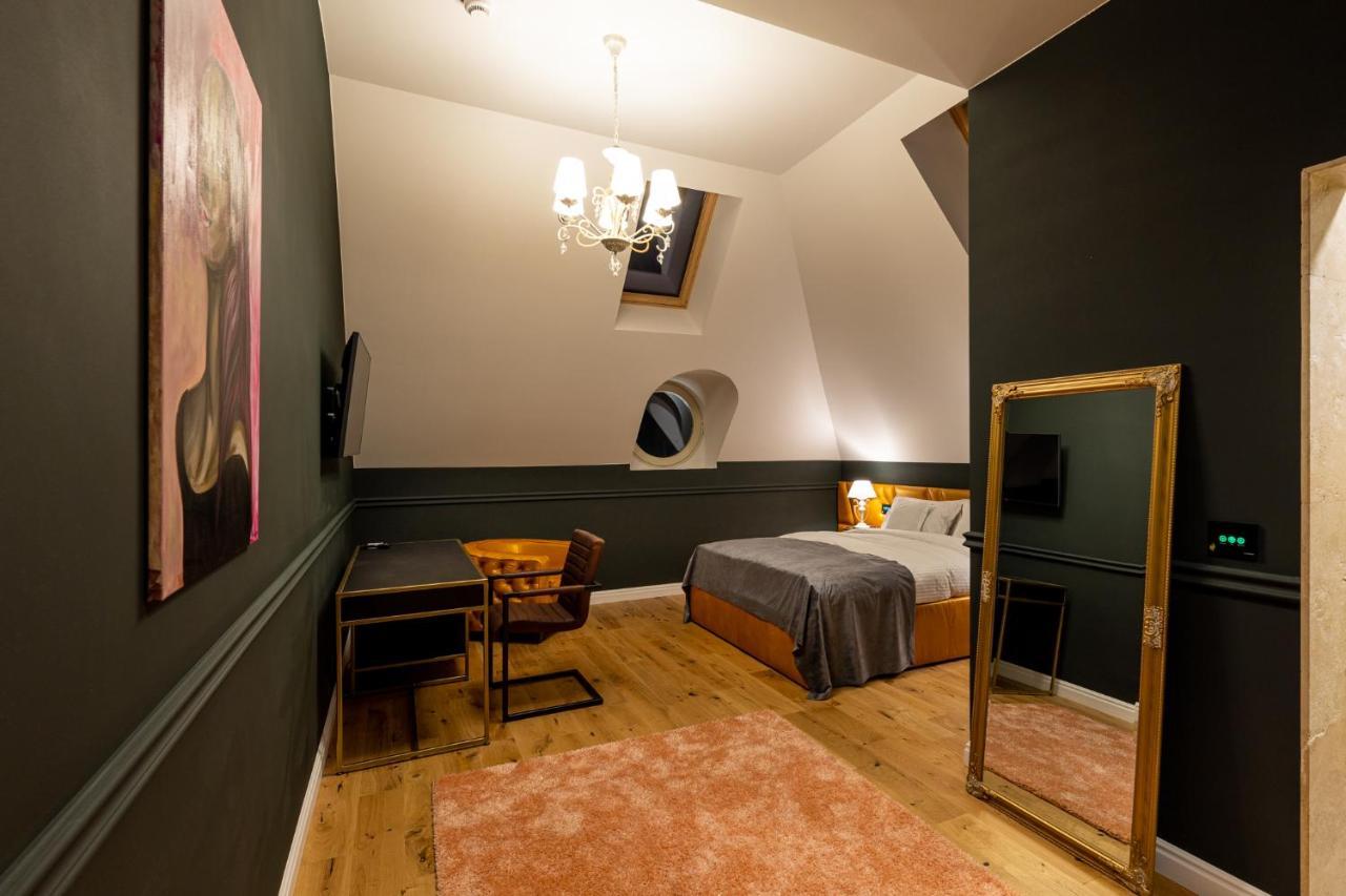 Boutique Hotel Cocosul De Aur Târgu-Mureş 외부 사진