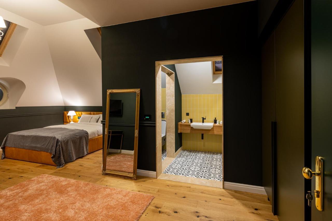 Boutique Hotel Cocosul De Aur Târgu-Mureş 외부 사진
